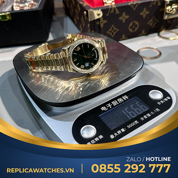 Rolex daydate tinh chỉnh nặng 166g Green roman dial yellow gold
