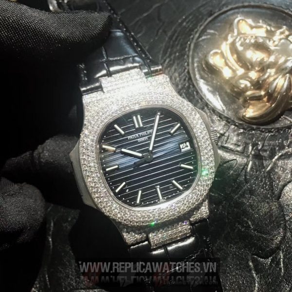 Patek Philippe Nautilus 5711A Vàng Nguyên Khối18k Kim Cương Thiên Nhiên