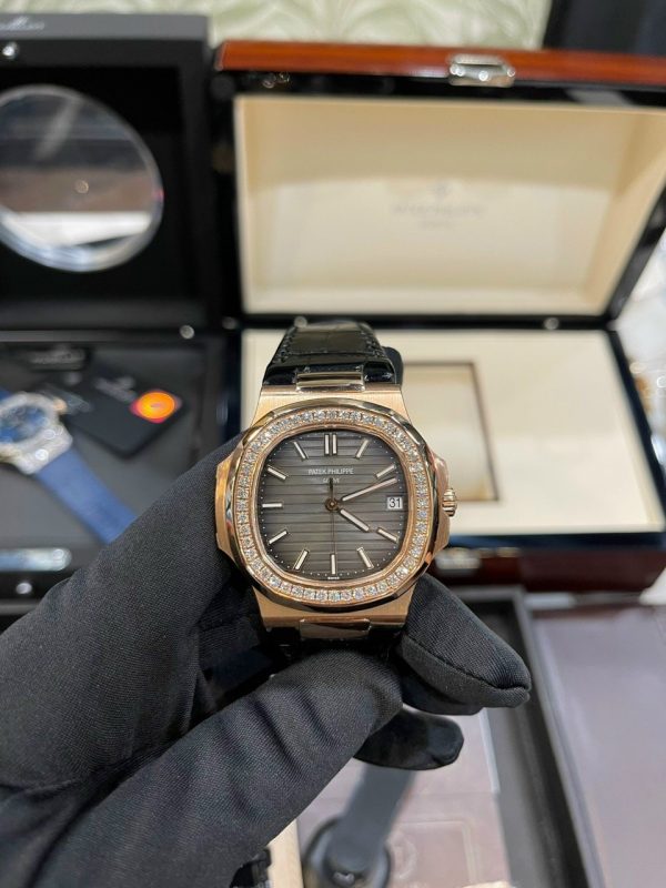 PATEK PHILIPPE NAUTILUS 5711R-001 ROSE GOLD 18K DIAMONDS