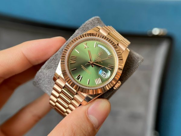 Rolex Day-Date 40 228235 Mặt Số Xanh Olive Vàng Hồng 18k Chế Tác