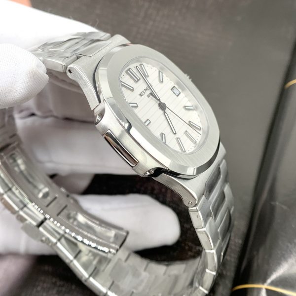 Đồng Hồ Patek Philippe Nautilus Fake Cao Cấp 5711/1A-011